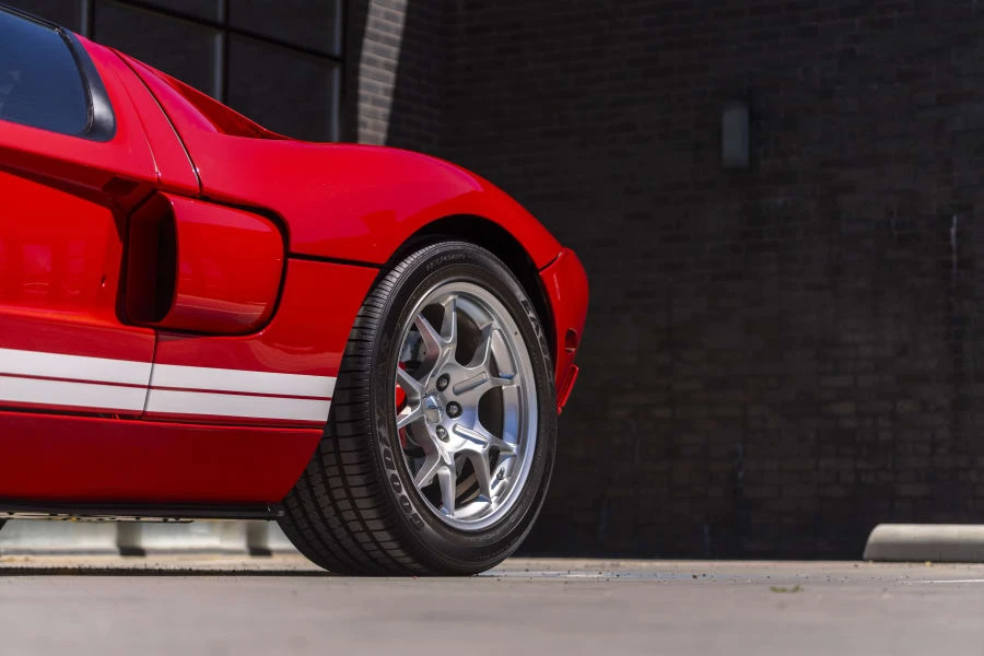 2005 Ford GT 1st Gen - Image 22 of 31