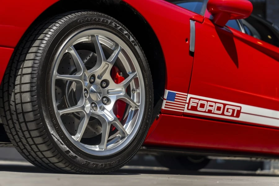 2005 Ford GT 1st Gen - Image 17 of 31