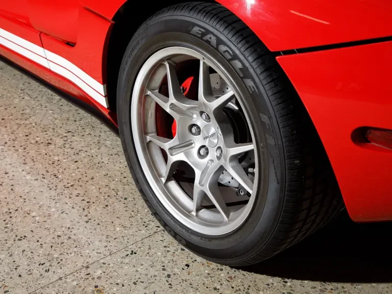 2005 Ford GT 1st Gen - Image 21 of 31