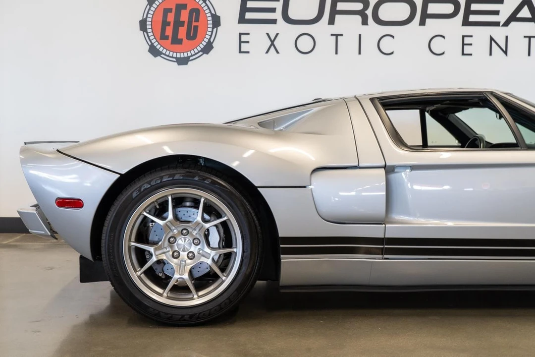 2005 Ford GT 1st Gen - Image 17 of 21