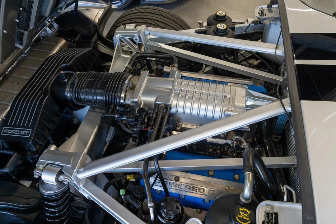 2005 Ford GT 1st Gen - Image 15 of 21
