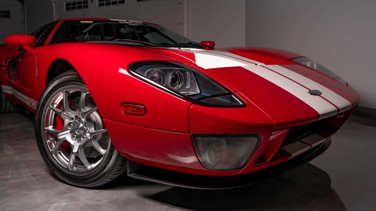 2005 Ford GT 1st Gen - Image 17 of 31