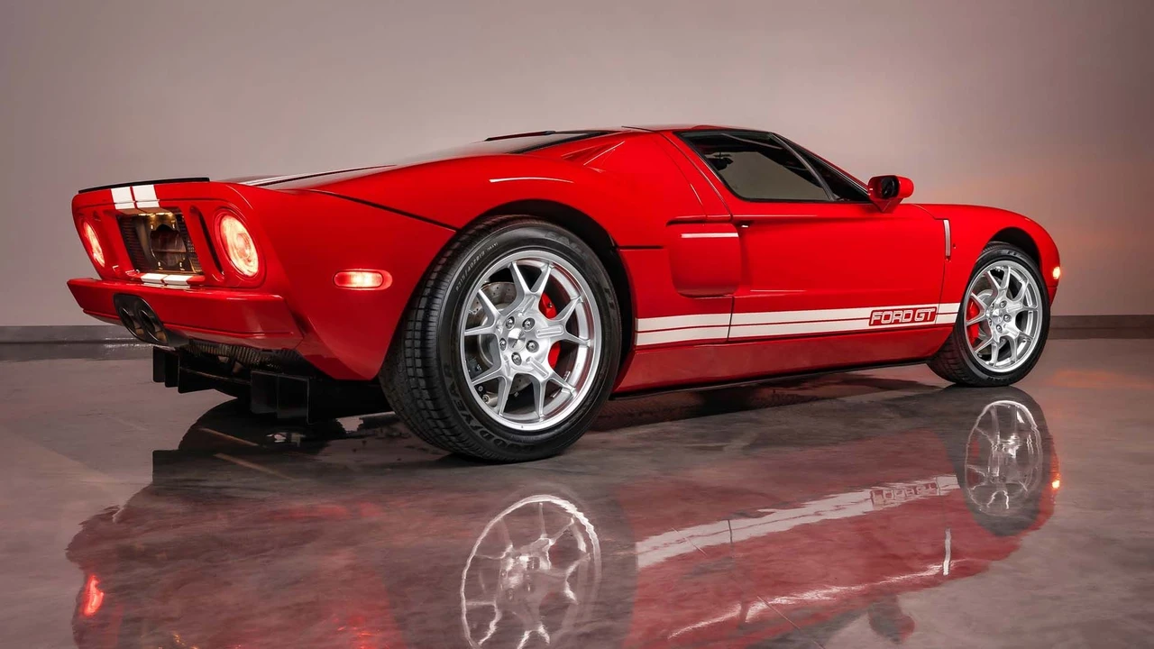 2005 Ford GT 1st Gen - Image 11 of 31