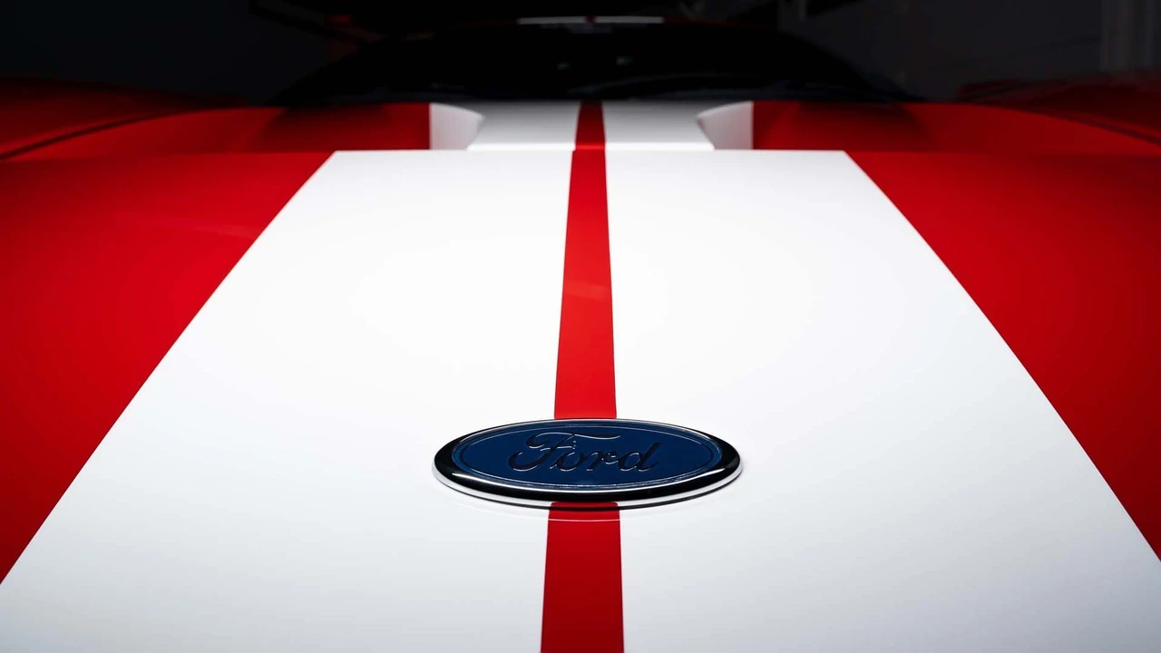 2005 Ford GT 1st Gen - Image 12 of 31