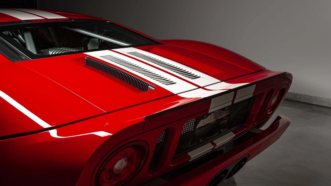 2005 Ford GT 1st Gen - Image 26 of 31