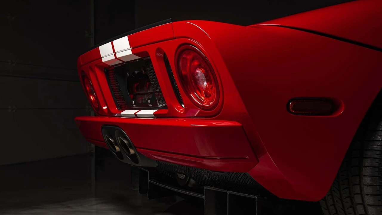 2005 Ford GT 1st Gen - Image 28 of 31