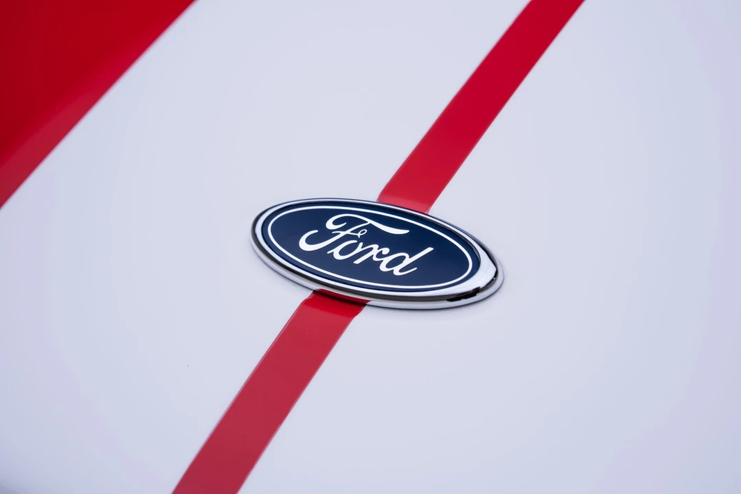 2005 Ford GT 1st Gen - Image 18 of 21
