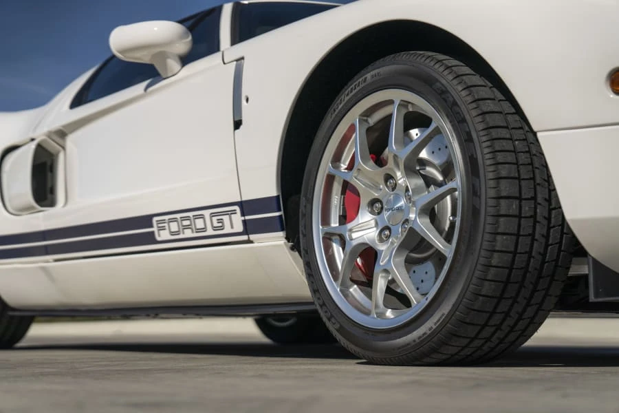 2005 Ford GT 1st Gen - Image 17 of 31