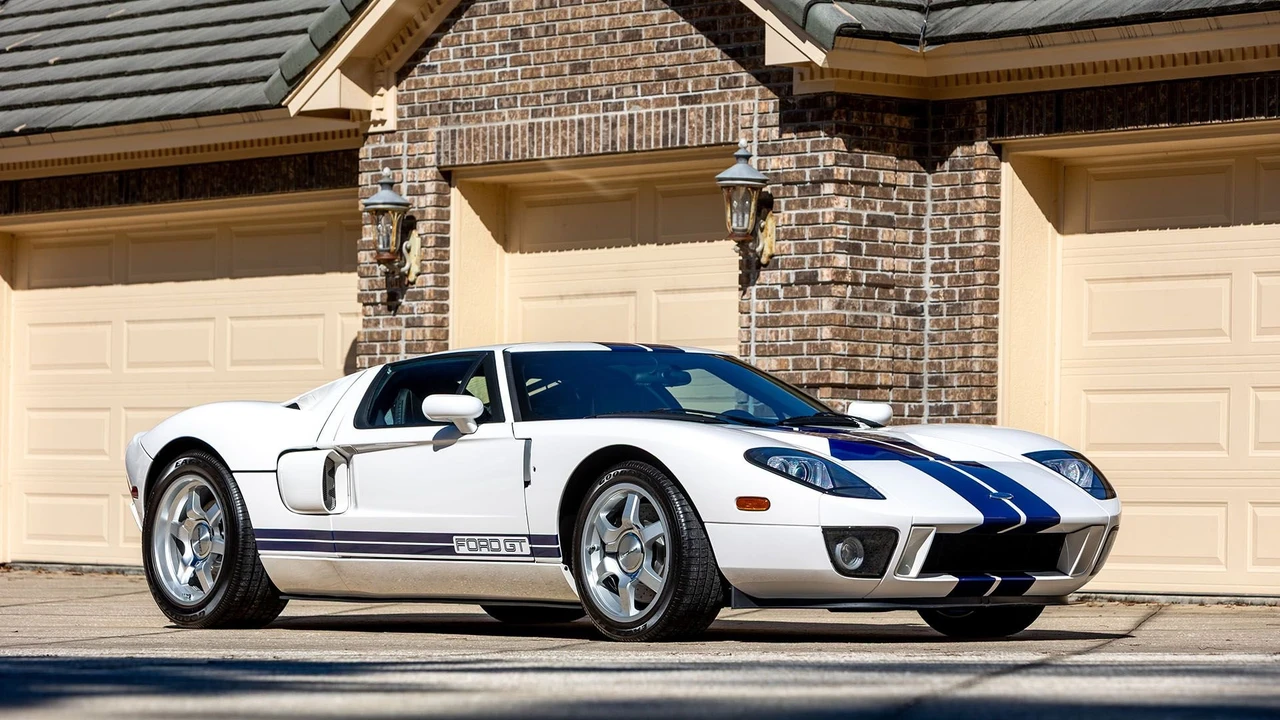 2005 Ford GT 1st Gen - Image 8 of 31