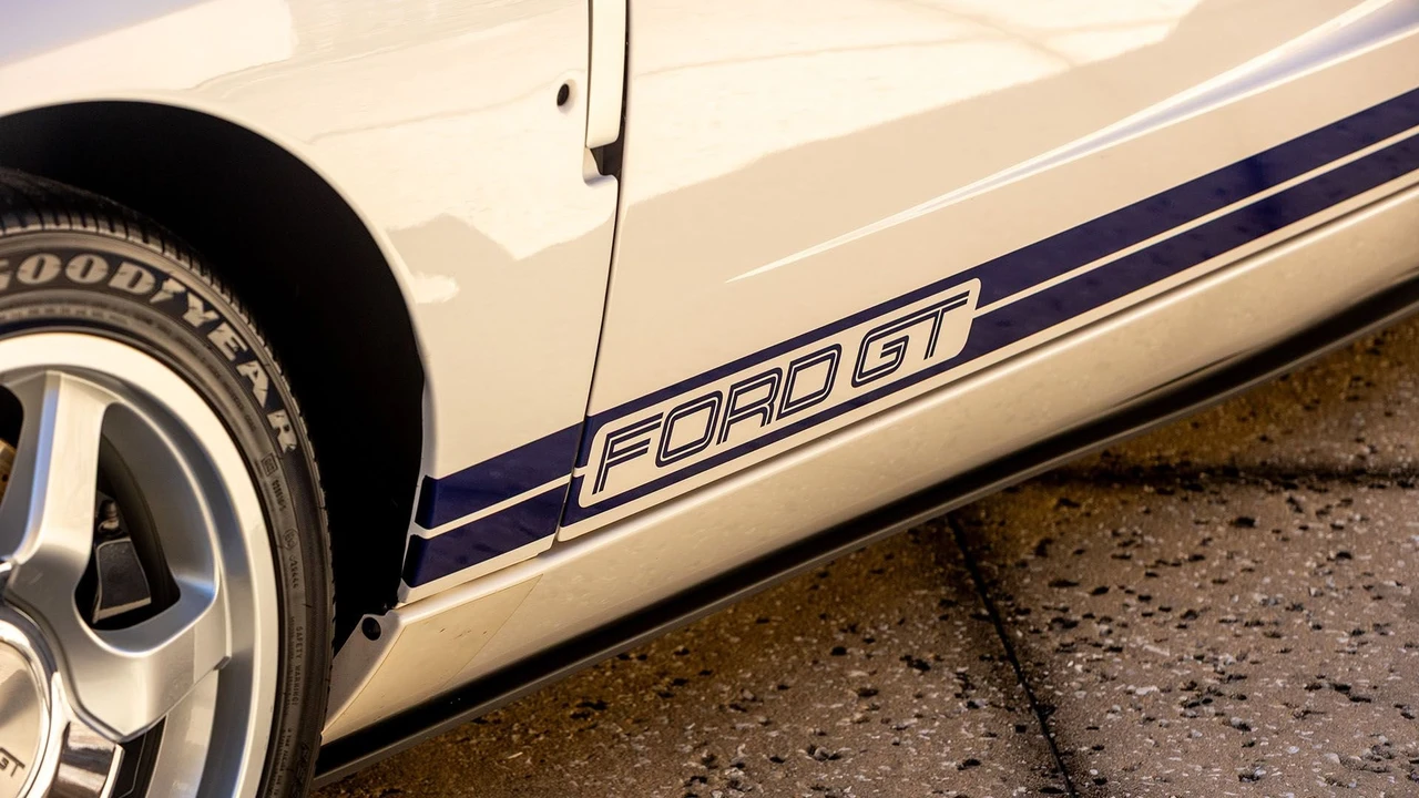 2005 Ford GT 1st Gen - Image 20 of 31