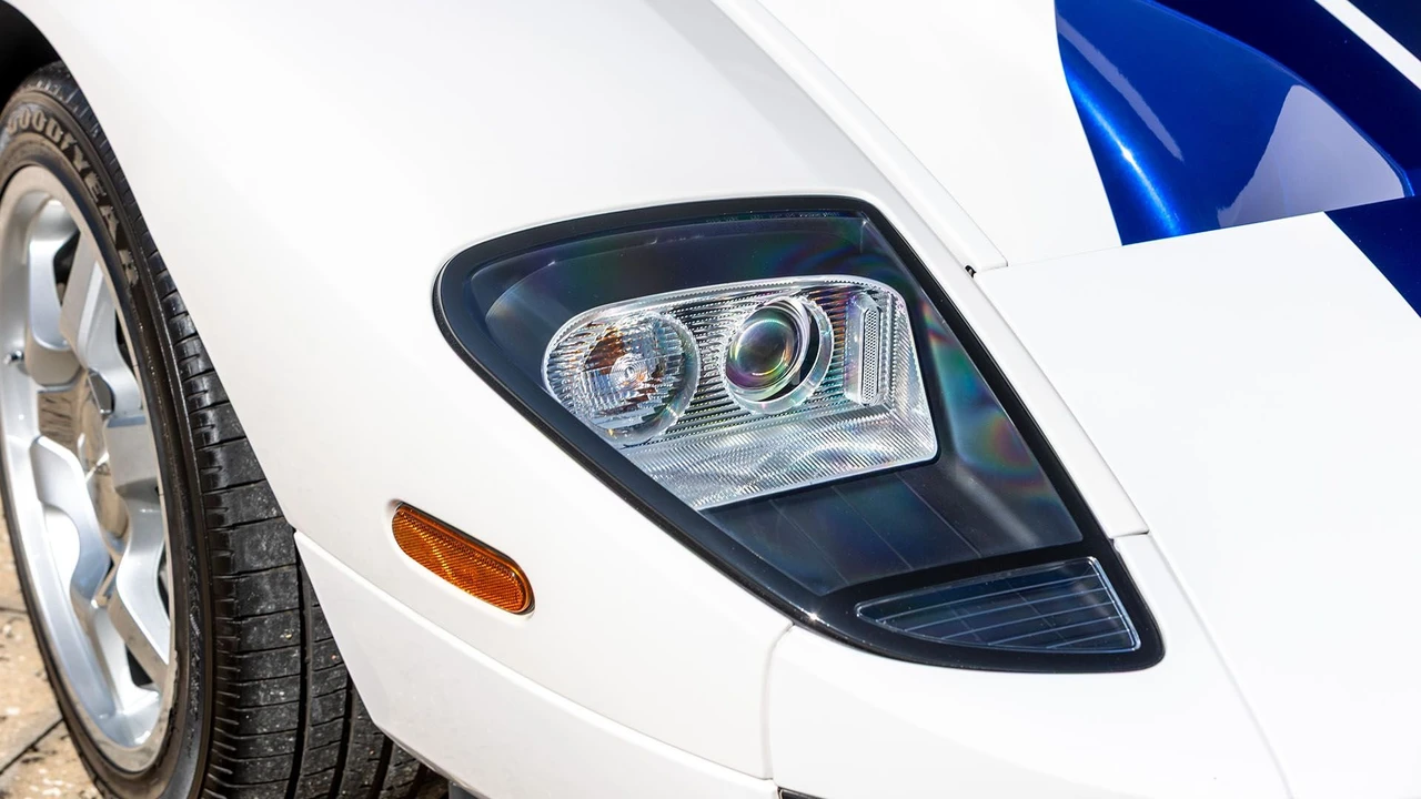 2005 Ford GT 1st Gen - Image 13 of 31