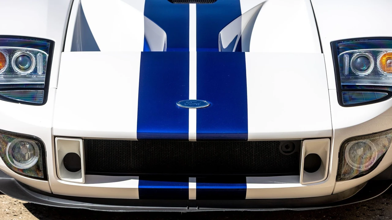 2005 Ford GT 1st Gen - Image 16 of 31