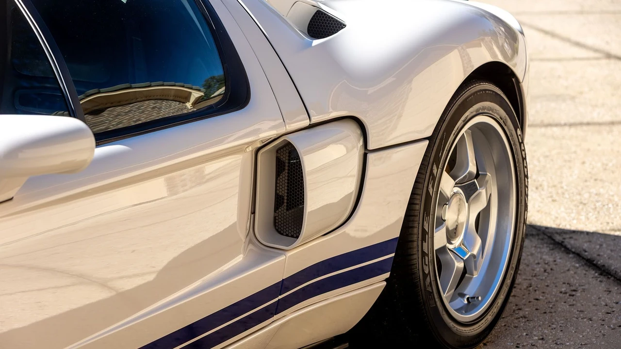 2005 Ford GT 1st Gen - Image 31 of 31