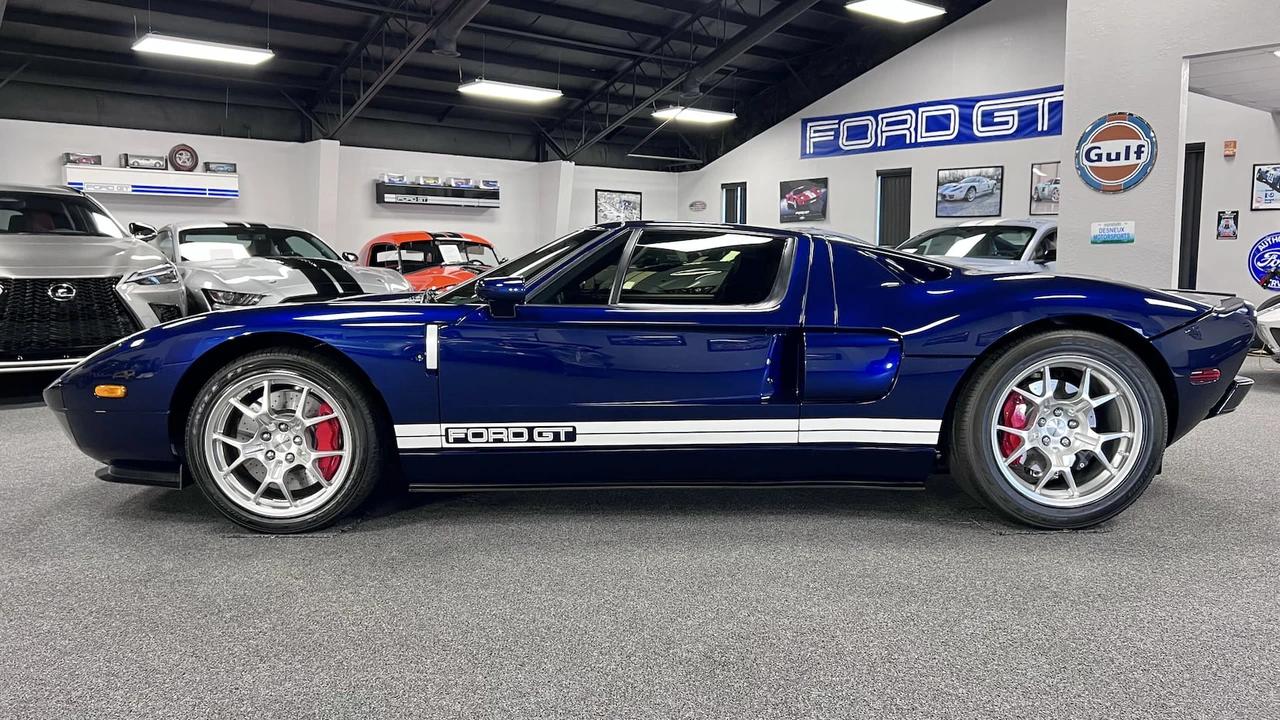 2005 Ford GT 1st Gen - Image 2 of 24