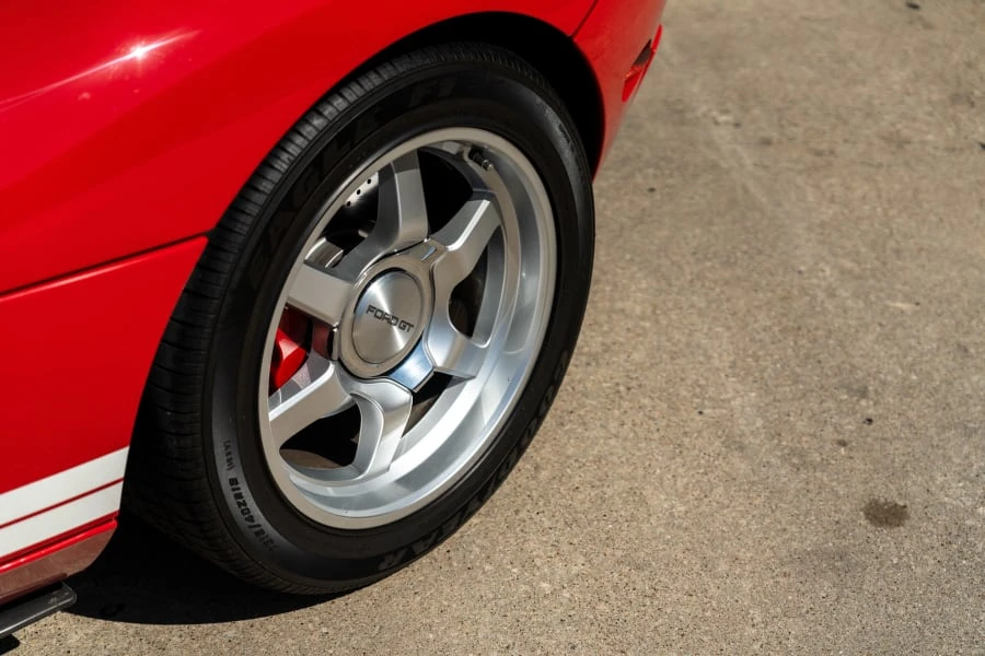 2005 Ford GT 1st Gen - Image 23 of 31