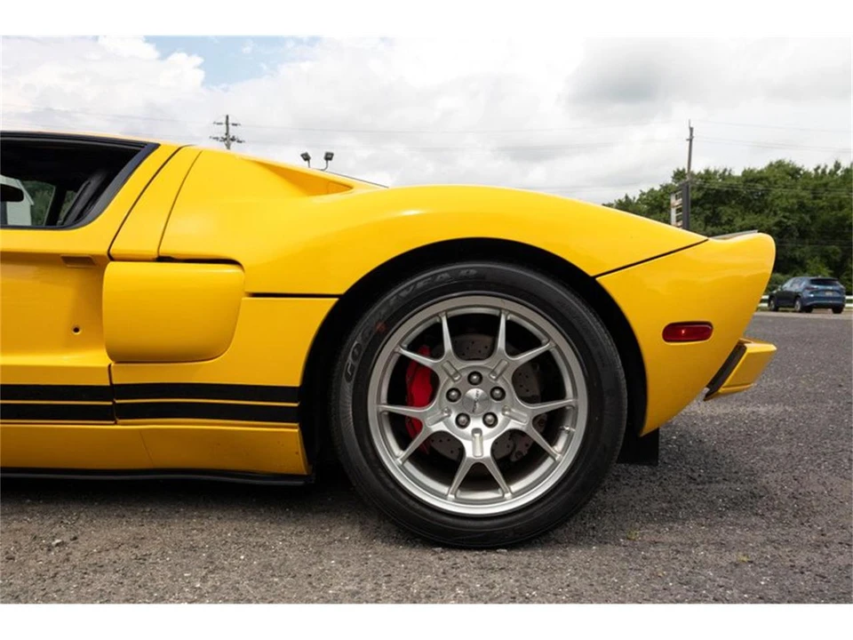 2005 Ford GT 1st Gen - Image 23 of 31