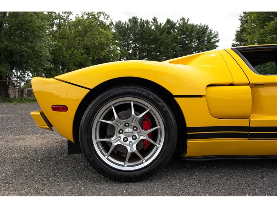 2005 Ford GT 1st Gen - Image 17 of 31