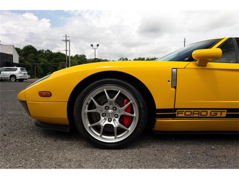 2005 Ford GT 1st Gen - Image 21 of 31