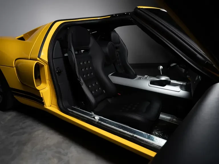2005 Ford GT 1st Gen - Image 23 of 31