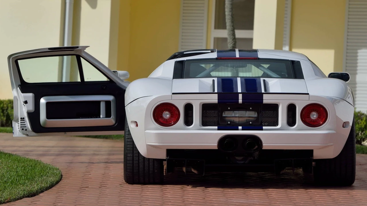 2005 Ford GT 1st Gen - Image 20 of 31