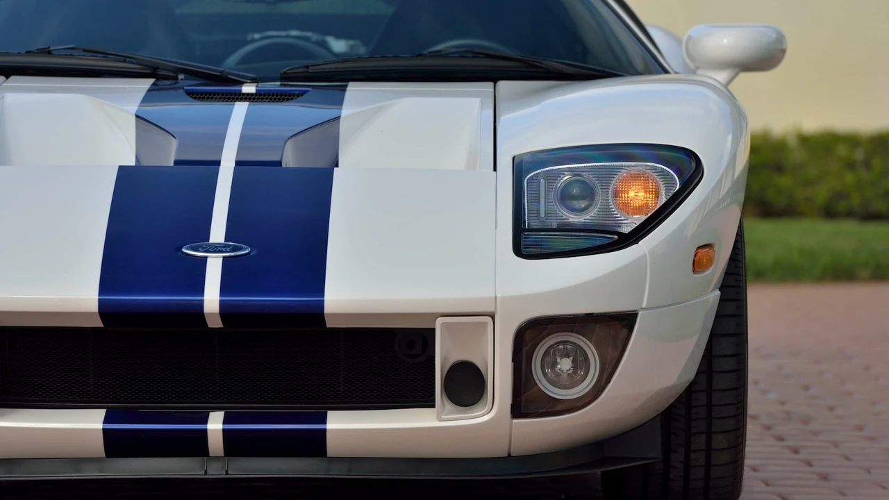 2005 Ford GT 1st Gen - Image 23 of 31