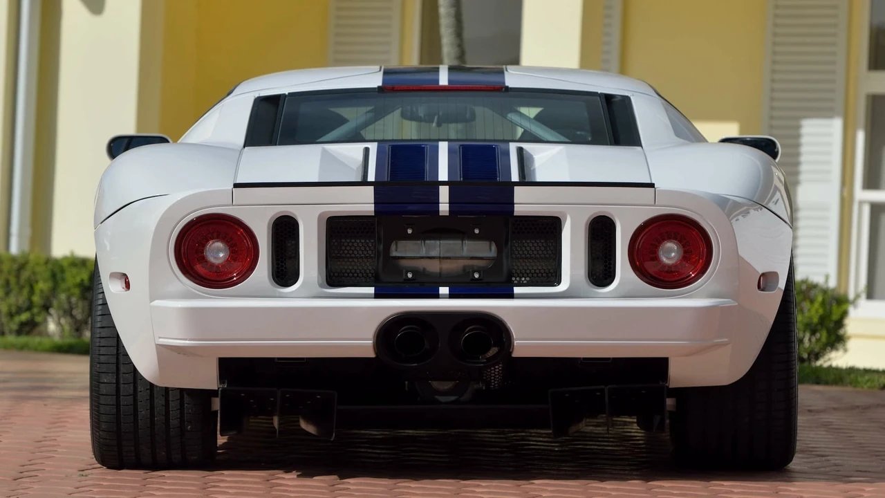 2005 Ford GT 1st Gen - Image 27 of 31