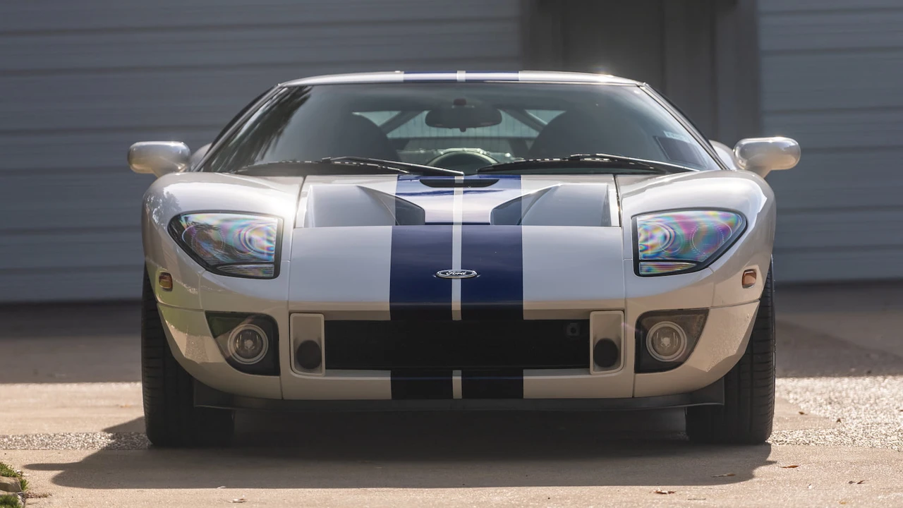 2005 Ford GT 1st Gen - Image 14 of 31