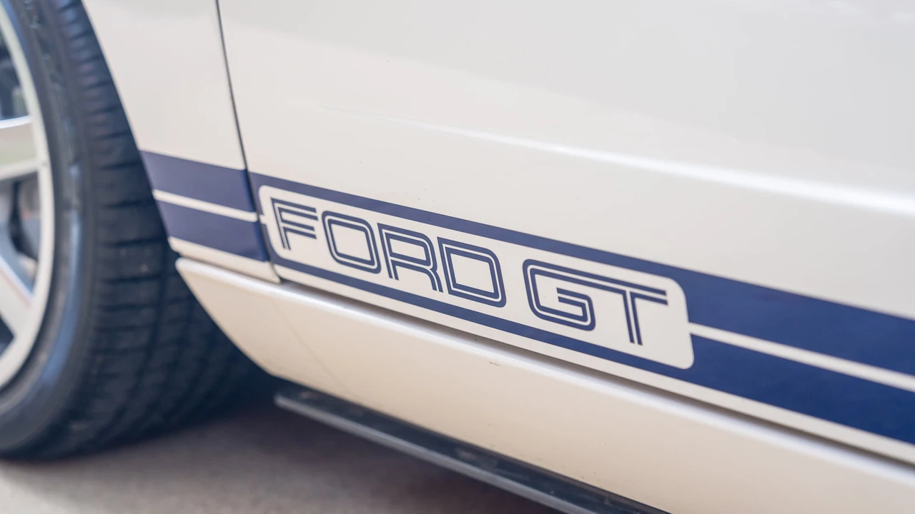 2005 Ford GT 1st Gen - Image 16 of 31