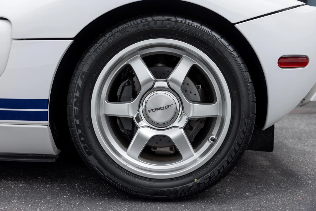 2005 Ford GT 1st Gen - Image 25 of 31