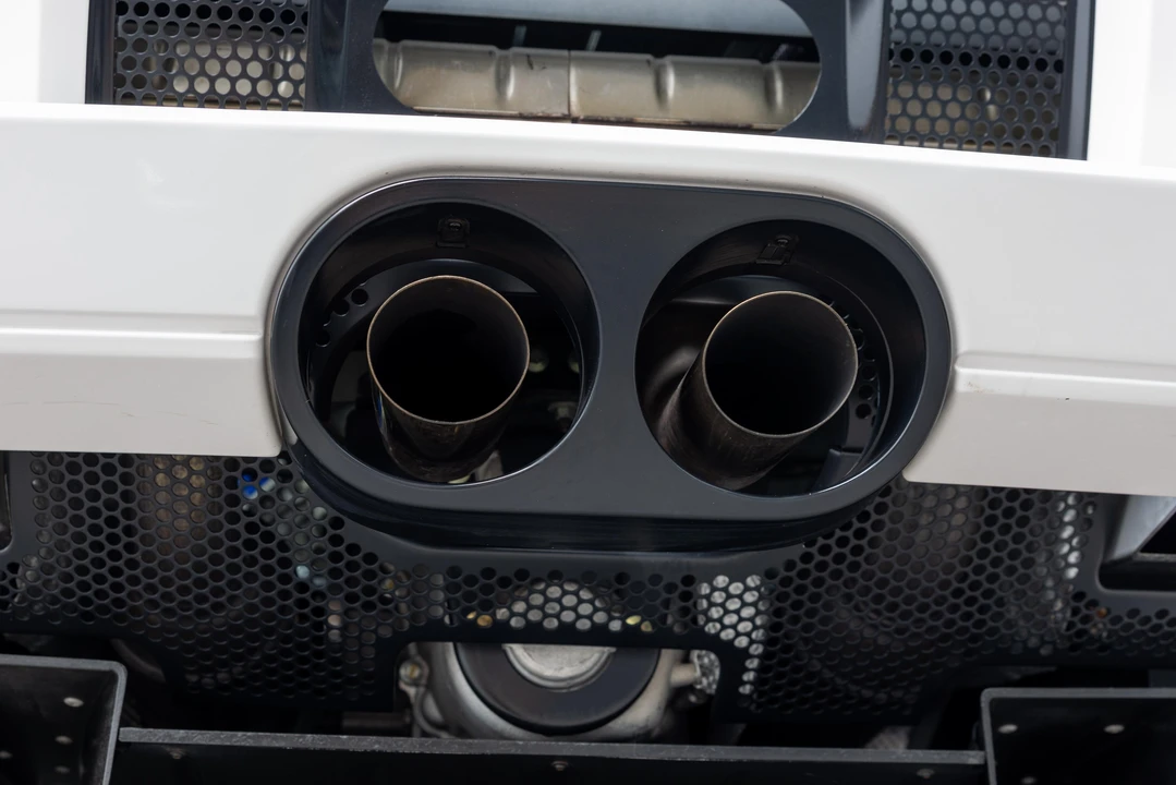 2005 Ford GT 1st Gen - Image 15 of 31