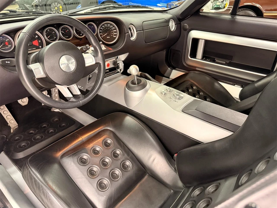 2005 Ford GT 1st Gen - Image 9 of 31