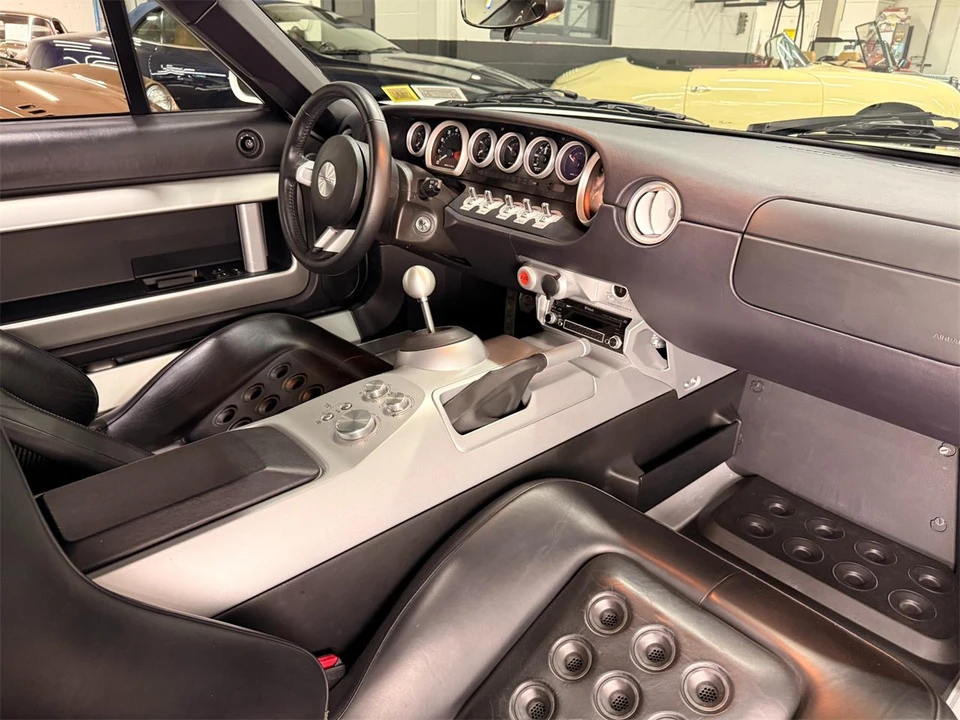 2005 Ford GT 1st Gen - Image 13 of 31