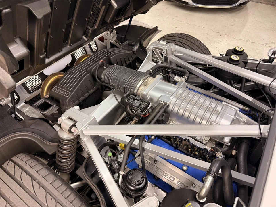 2005 Ford GT 1st Gen - Image 22 of 31