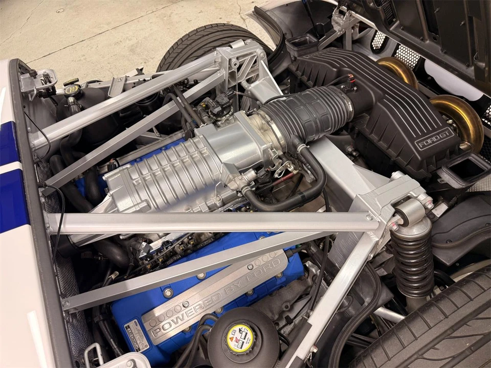 2005 Ford GT 1st Gen - Image 24 of 31