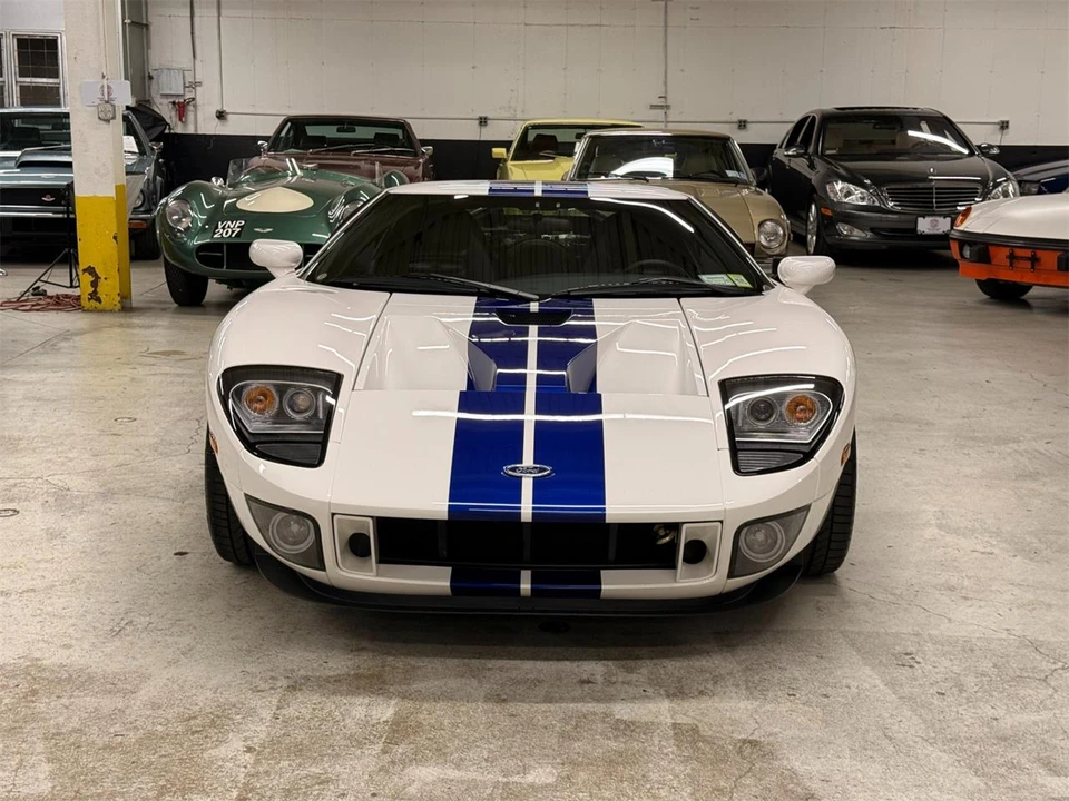 2005 Ford GT 1st Gen - Image 2 of 31