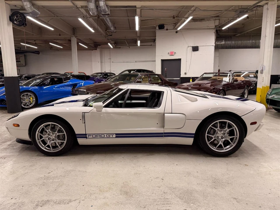 2005 Ford GT 1st Gen - Image 8 of 31