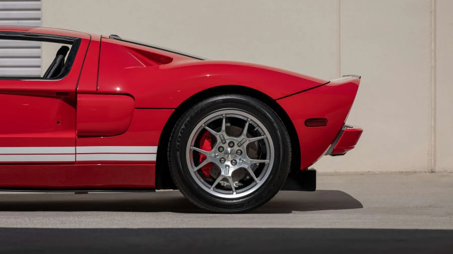 2005 Ford GT 1st Gen - Image 17 of 30