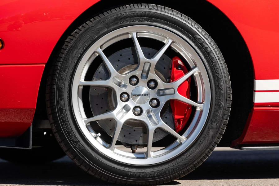 2005 Ford GT 1st Gen - Image 25 of 31
