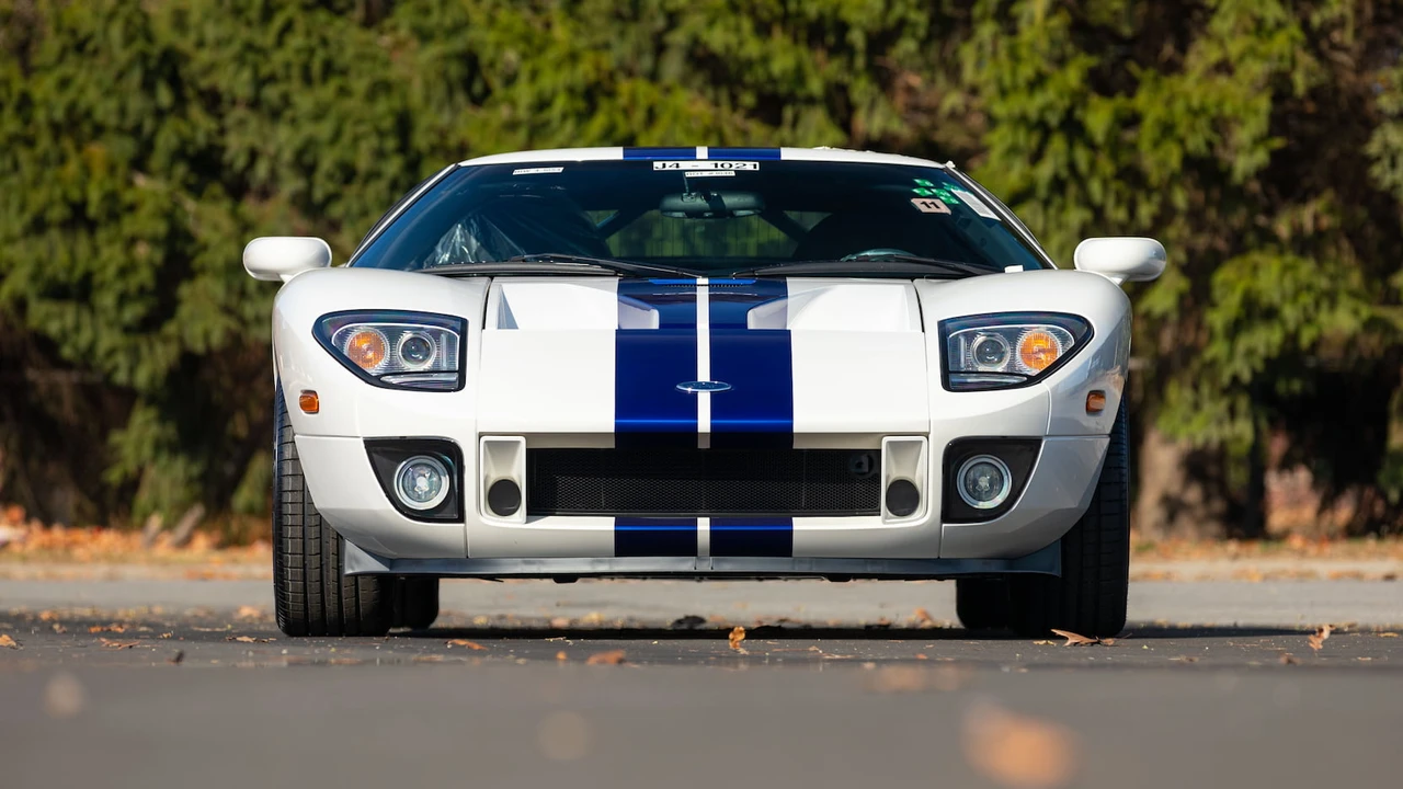 2005 Ford GT 1st Gen - Image 14 of 30
