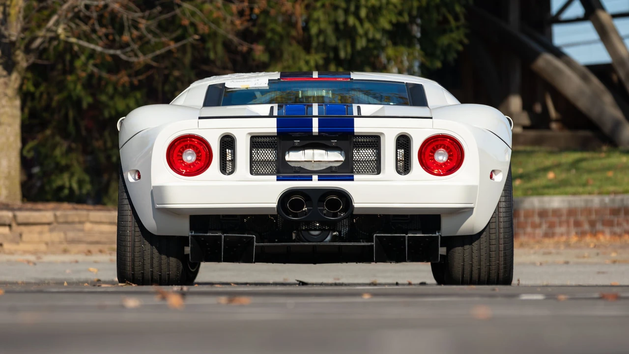 2005 Ford GT 1st Gen - Image 15 of 30