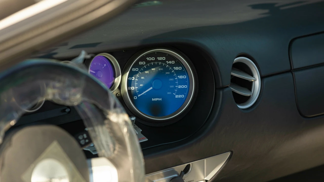 2005 Ford GT 1st Gen - Image 23 of 30
