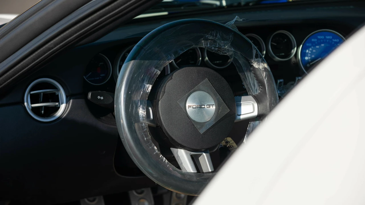 2005 Ford GT 1st Gen - Image 24 of 30