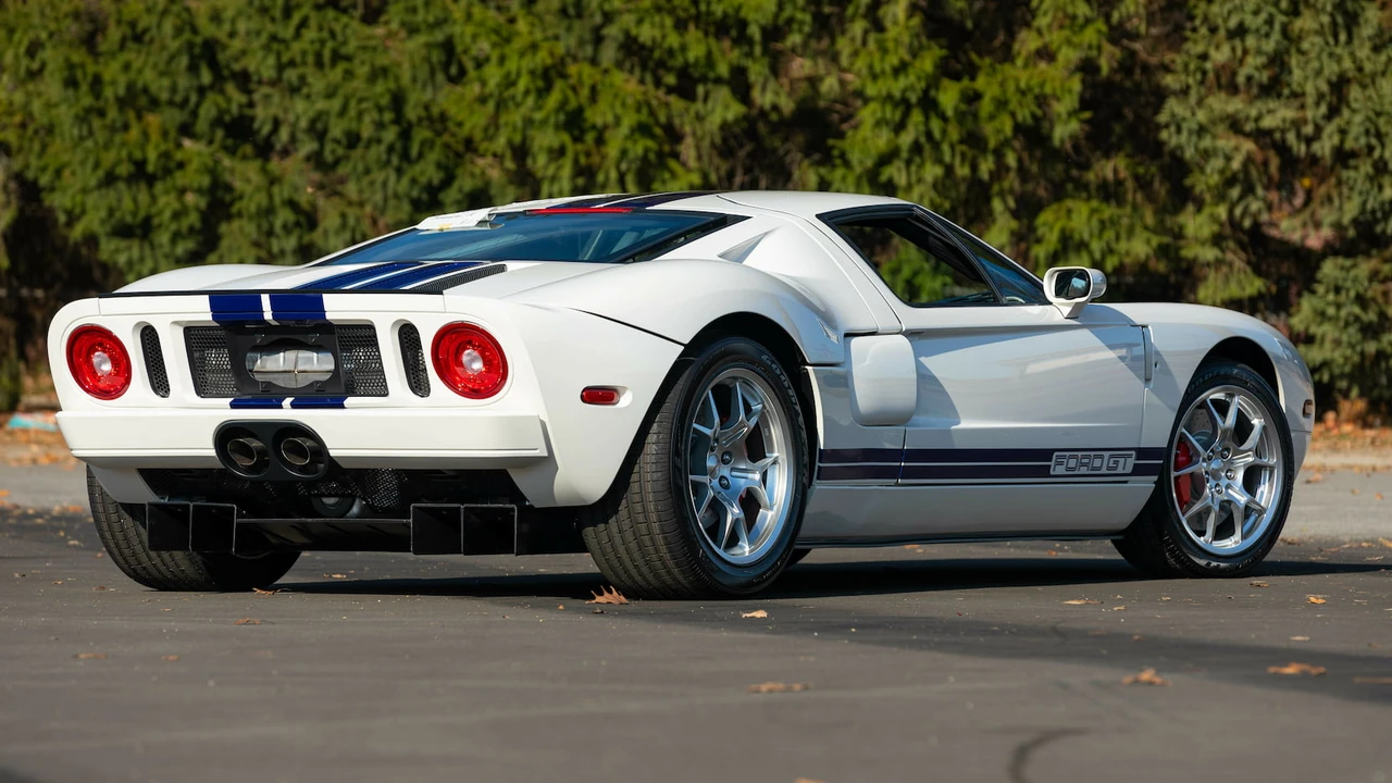 2005 Ford GT 1st Gen - Image 3 of 30
