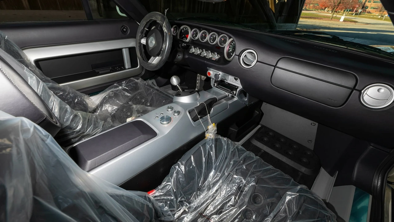 2005 Ford GT 1st Gen - Image 5 of 30