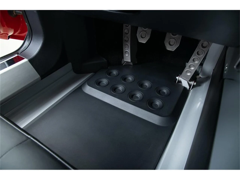 2005 Ford GT 1st Gen - Image 21 of 31
