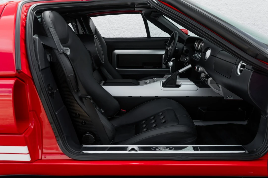 2005 Ford GT 1st Gen - Image 19 of 31