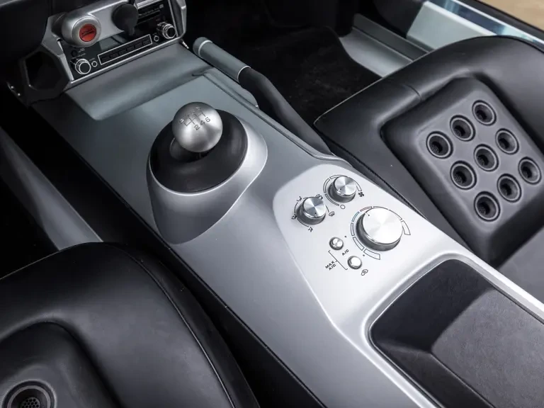 2005 Ford GT 1st Gen - Image 13 of 31