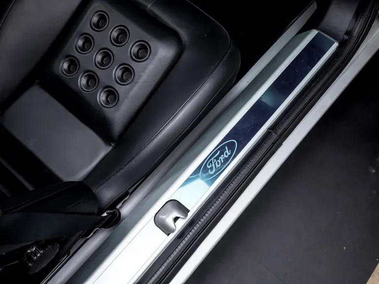 2005 Ford GT 1st Gen - Image 21 of 31