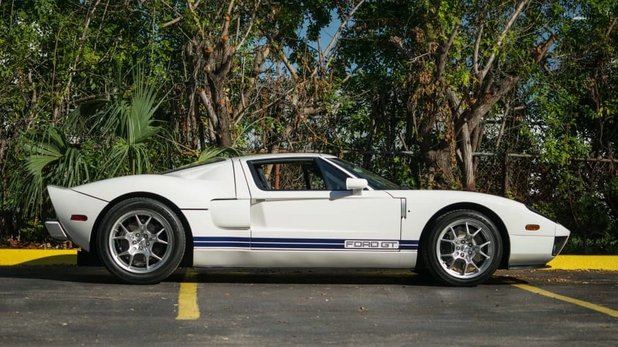 2005 Ford GT 1st Gen - Image 2 of 12
