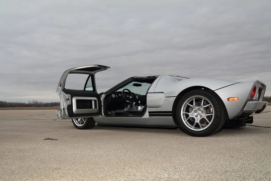 2005 Ford GT 1st Gen - Image 18 of 31